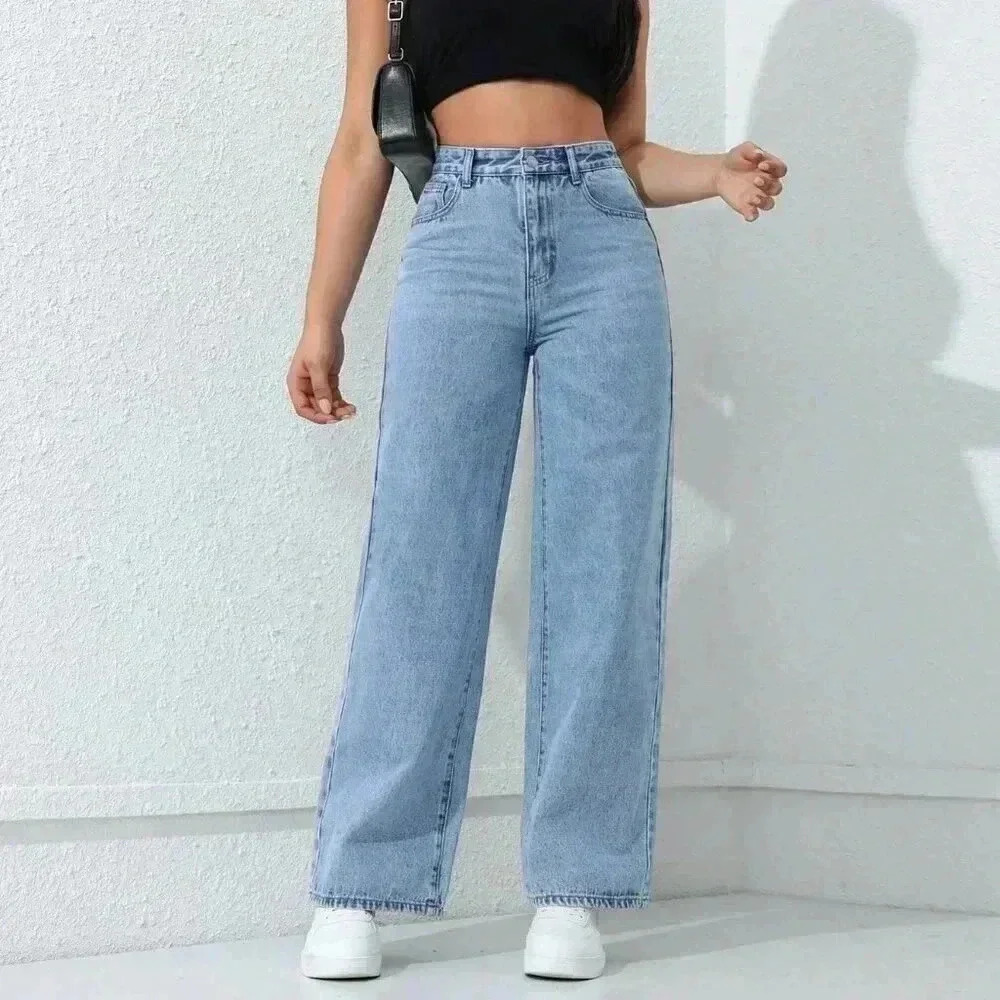 Light Wash Casual Women's Loose Fit Straight-Leg Jeans With Pockets - Picture 4 of 6